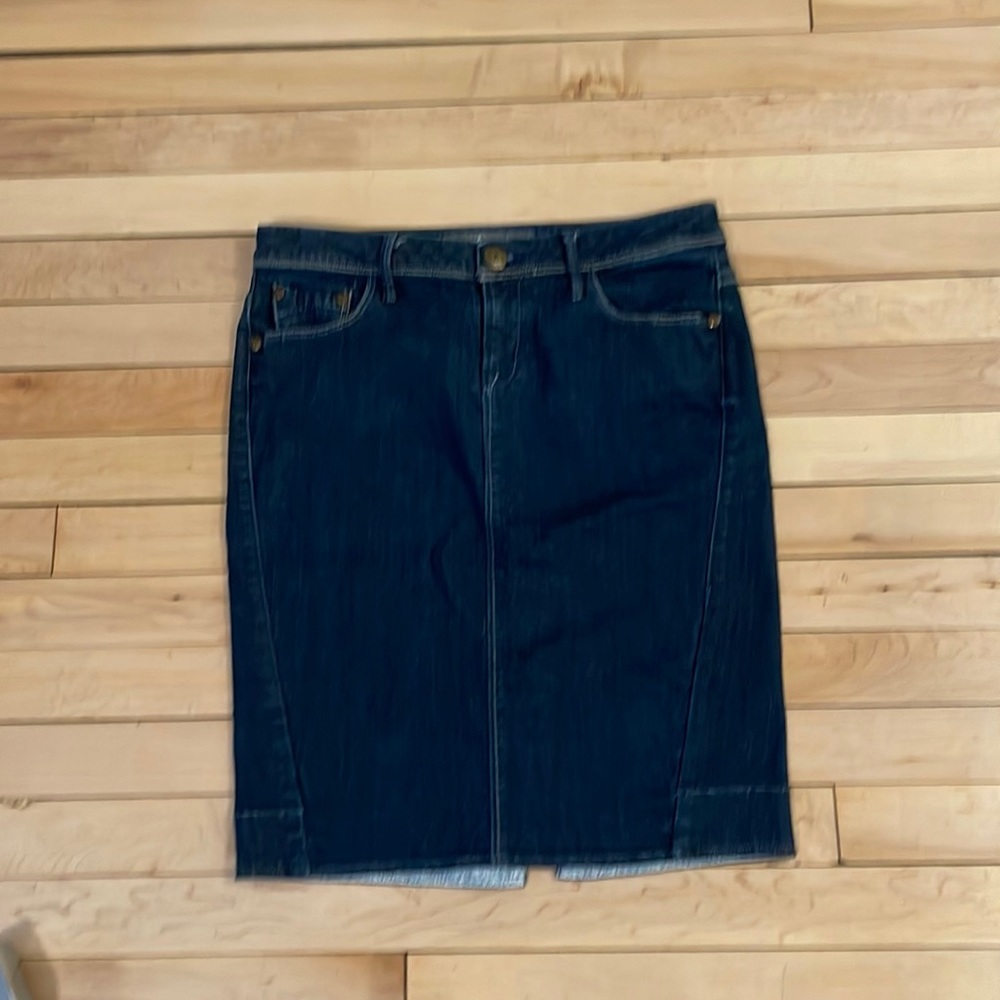 Level 99 Jean skirt size 27. EUC.